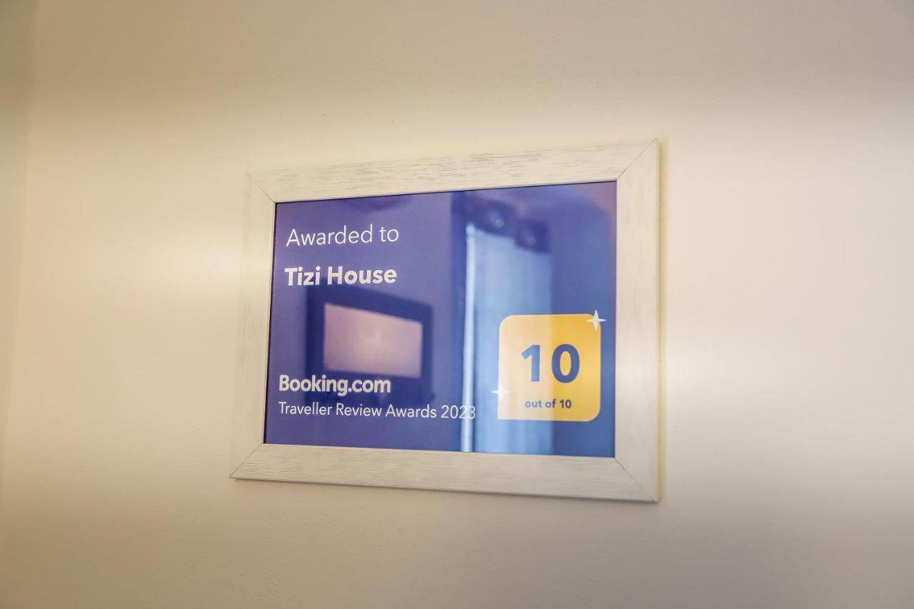 Tizi House Apartment วาเรนนา ภายนอก รูปภาพ