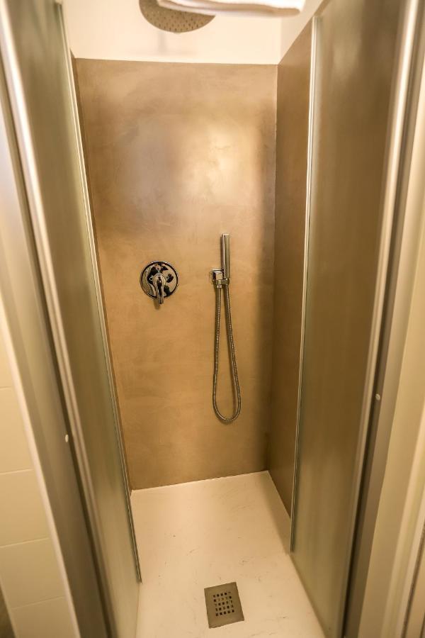 Tizi House Apartment วาเรนนา ภายนอก รูปภาพ